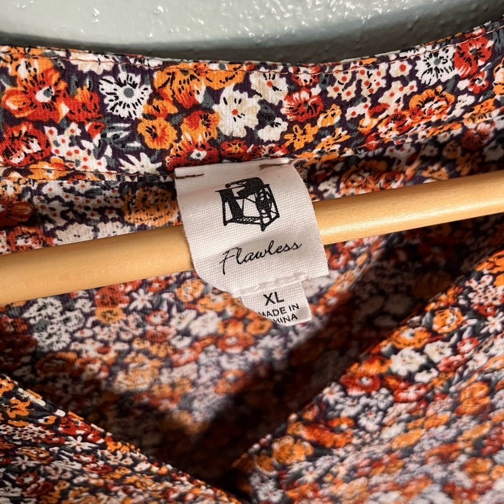 Flawless Vibrant Floral Patterned Dress - Picture 4 of 6
